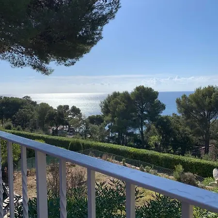 아파트 Vue /parking Privatif *